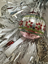 Load image into Gallery viewer, The Zürich - One-of-One Holiday Hat