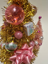 Load image into Gallery viewer, The Eleanor - One-of-One Mahjong Holiday Hat
